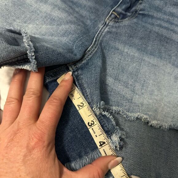 Vigross Distressed Denim Women’s Jean Shorts size 31 - Picture 5 of 8